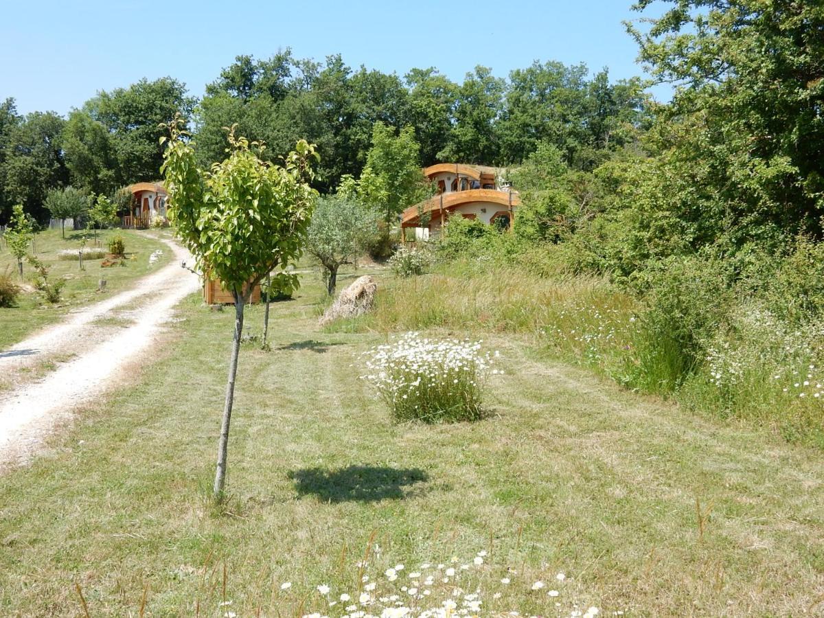 Fount De Cousteno Limbrassac Exterior photo